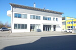 Ausstellungs- bzw. Lagerfläche im Erdgeschoss, mit Büroräumen im 1. OG - in 83395 Freilassing - Gewerbeobjekt Freilassing Freilassing | Angebot:20538048