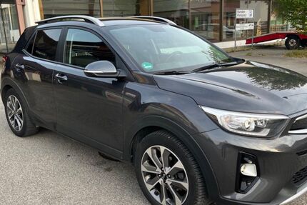 Kia Stonic 115.000 km 9.490 &euro; Bad Endorf 83093