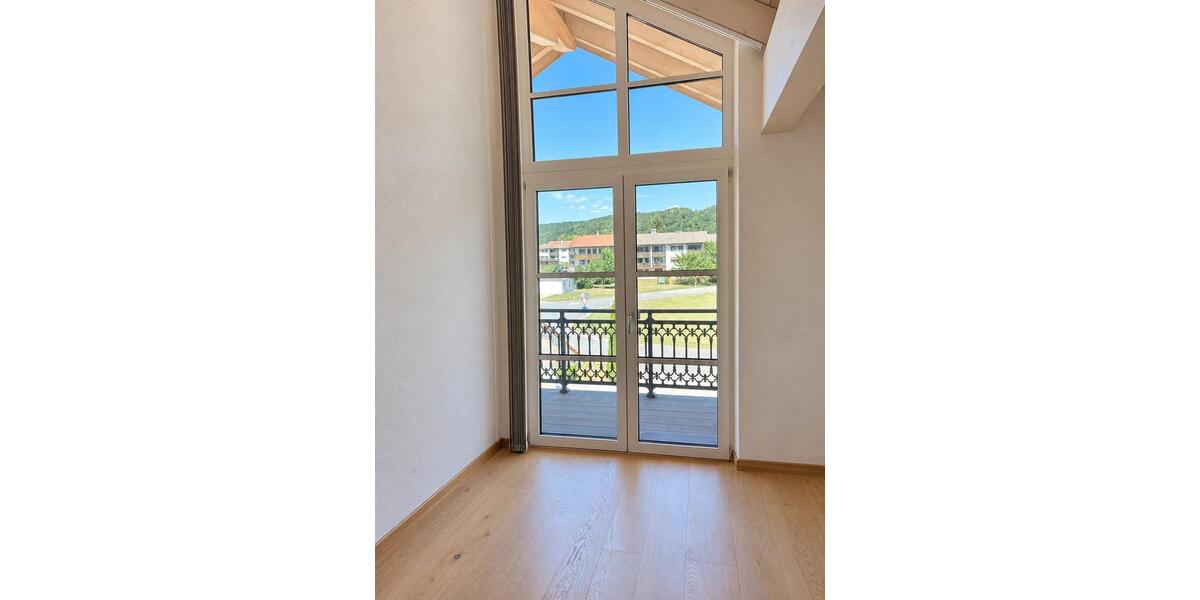 Dachgeschoßwohnung Siegsdorf - 3 Zimmer, 110 m&sup2;, 1.150&euro; | Angebot:27598555