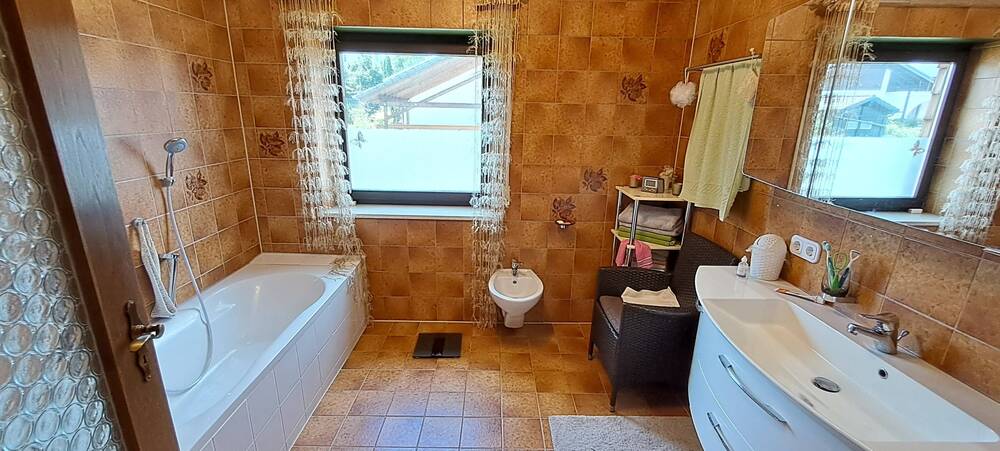 Einfamilienhaus Garching an der Alz Theresienleite - 6 Zimmer, 210 m&sup2;, 570.000&euro; | Angebot:25687718