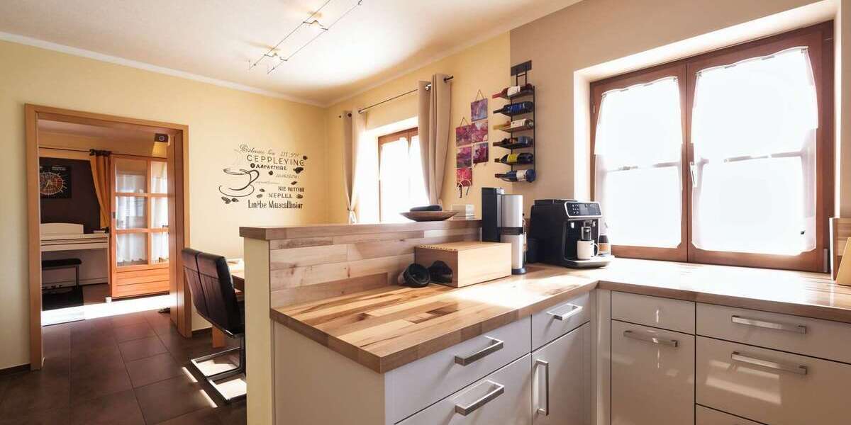 Einfamilienhaus Tittmoning - 13 Zimmer, 301 m&sup2;, 889.000&euro; | Angebot:24611503