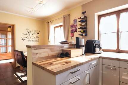 Haus Tittmoning - 13 Zimmer, 301 m&sup2;, 889.000&euro; | Angebot:24611503