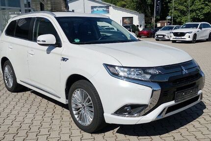 Mitsubishi Outlander 72.599 km 22.990 &euro; Traunstein 83278