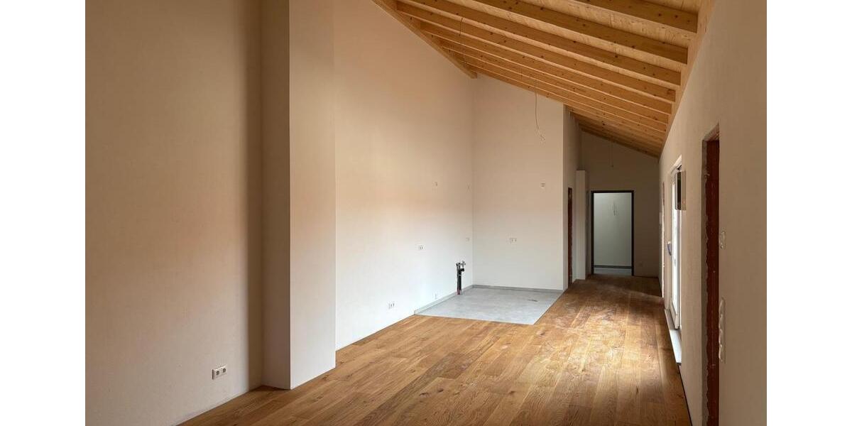 Dachgeschoßwohnung Feichten an der Alz - 4 Zimmer, 106 m&sup2;, 1.387&euro; | Angebot:24215253