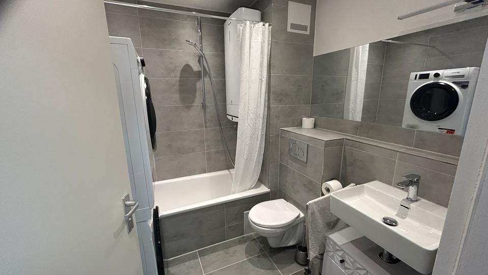 Etagenwohnung Traunreut Irsing - 2 Zimmer, 58 m&sup2;, 1.150&euro; | Angebot:24840834