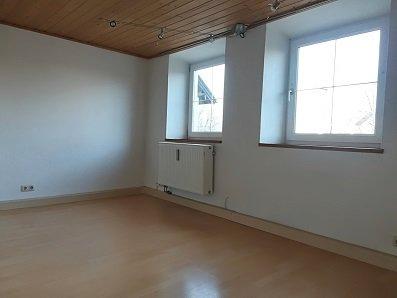 Hochparterre Garching an der Alz - 4 Zimmer, 100 m&sup2;, 750&euro; | Angebot:26693018