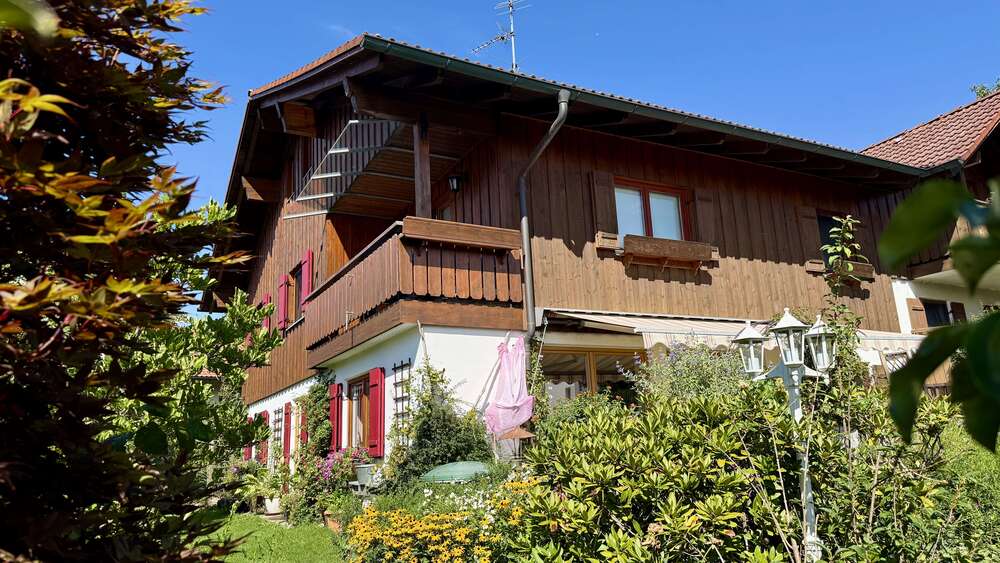 Etagenwohnung Pittenhart - 4 Zimmer, 115 m&sup2;, 1.100&euro; | Angebot:27480997