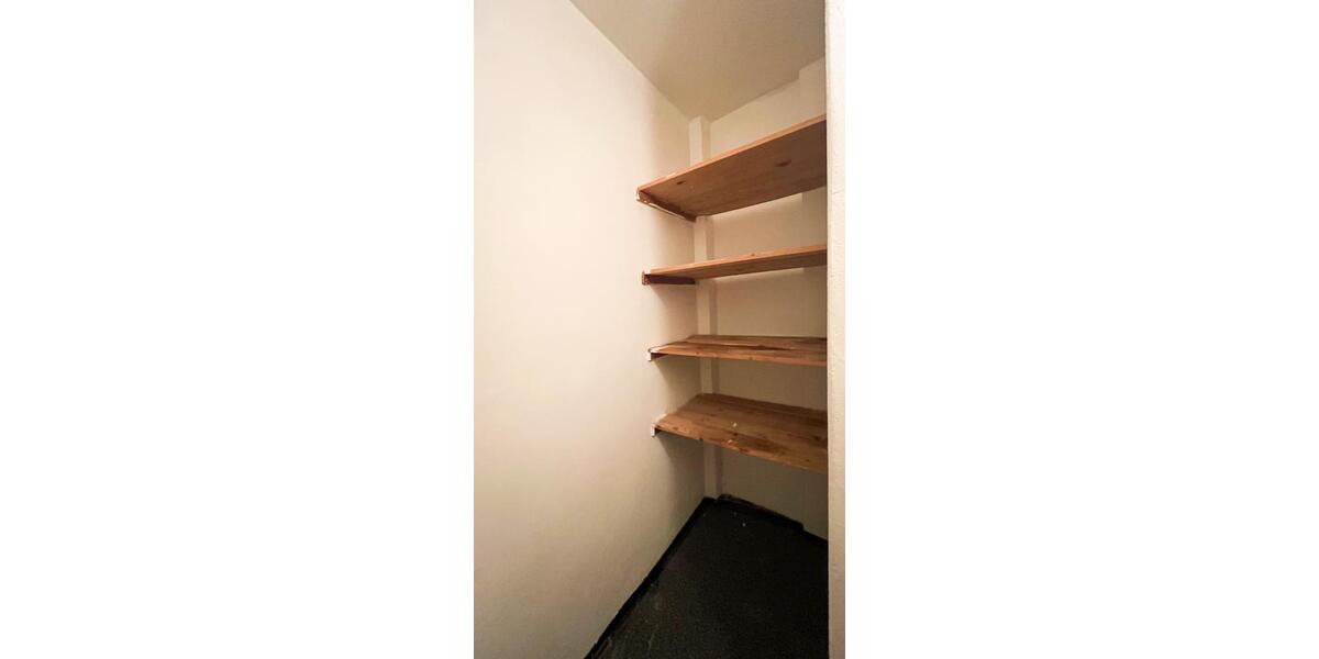 Etagenwohnung Saaldorf-Surheim Surheim - 3 Zimmer, 95 m&sup2;, 1.800&euro; | Angebot:25332250