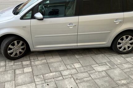 VW Touran 163.000 km 8.500 &euro; Emertsham 83342