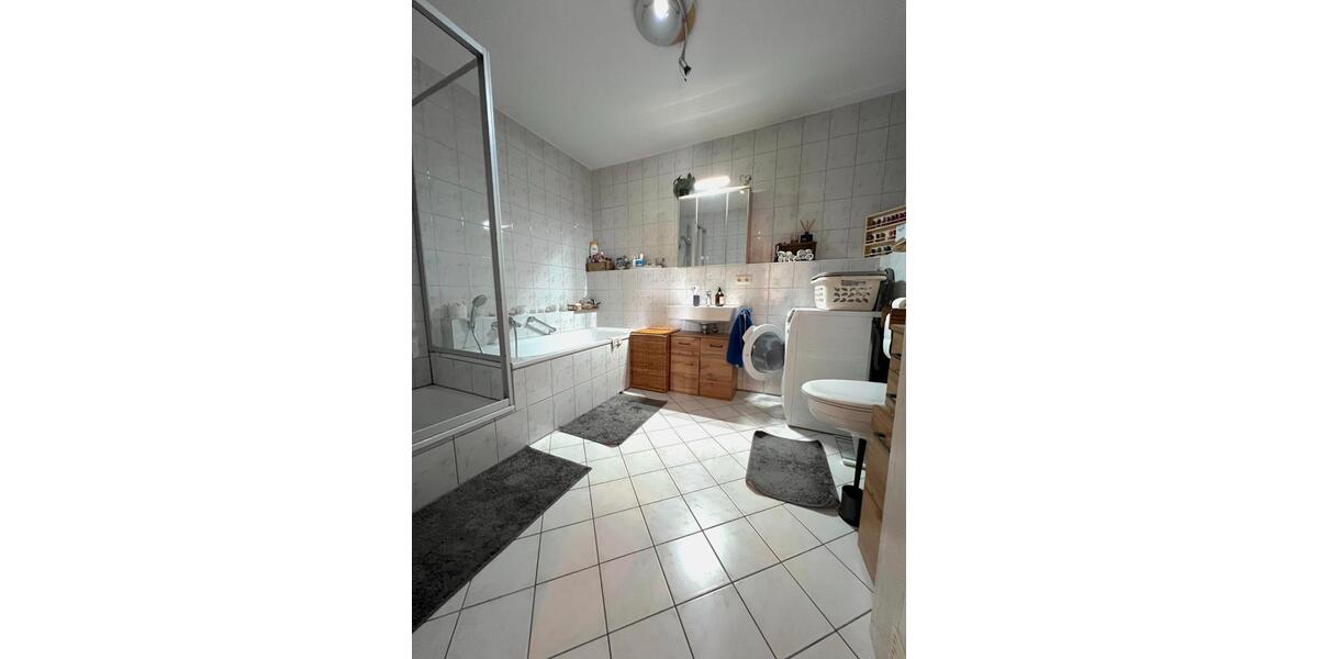 Etagenwohnung Chieming - 3 Zimmer, 95 m&sup2;, 439.000&euro; | Angebot:27147860