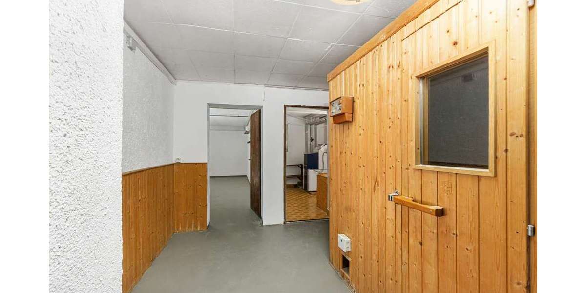 Sanierungsbedürftiges EFH mit separatem KG-Zugang | Ideal für Wohnen und Arbeiten unter einem Dach - Einfamilienhaus Grabenstätt | Angebot:25927881