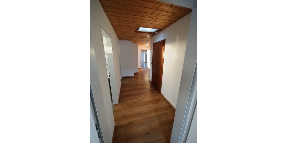Große Dachstudio-Wohnung mit Blick in die Bergwelt! - Dachgeschoßwohnung Freilassing Salzburghofen | Angebot:27592437