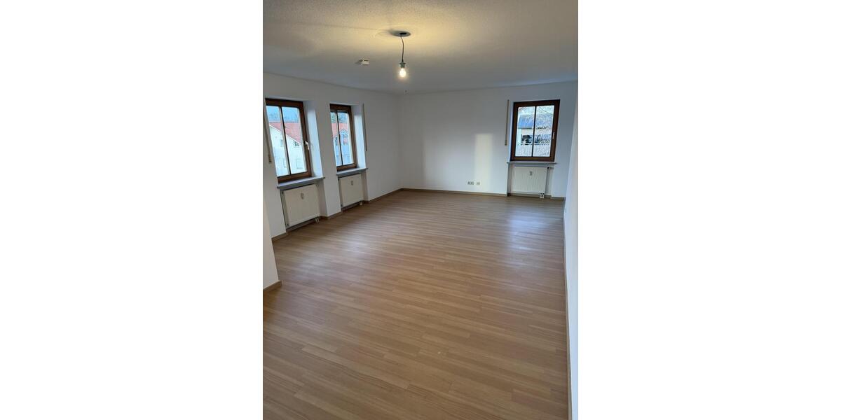 Etagenwohnung Bad Endorf - 2 Zimmer, 65 m&sup2;, 780&euro; | Angebot:25552906
