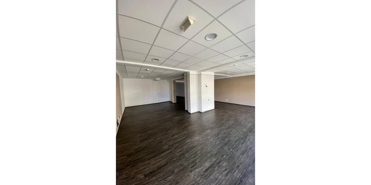 Gewerbeobjekt Freilassing - 1.600&euro; | Angebot:25992154