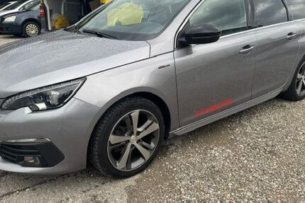 Peugeot 308 145.700 km 7.990 &euro; Traunreut 83301