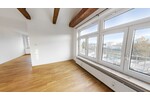 Altbaucharme & Bergblick – 2-Zimmer-Dachgeschoss mit Potenzial für 3 Zimmer in Freilassing - Dachgeschoßwohnung Freilassing Freilassing | Angebot:27620477