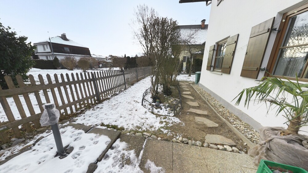 Gepflegte, vermietete 2-Zimmerwohnung mit Garten in Freilassing, Ortsteil Hofham - inkl. TG Platz. - Etagenwohnung Freilassing Freilassing | Angebot:24092327