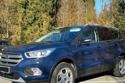 Ford Kuga 53.000 km 12.900 &euro; Freilassing 83395