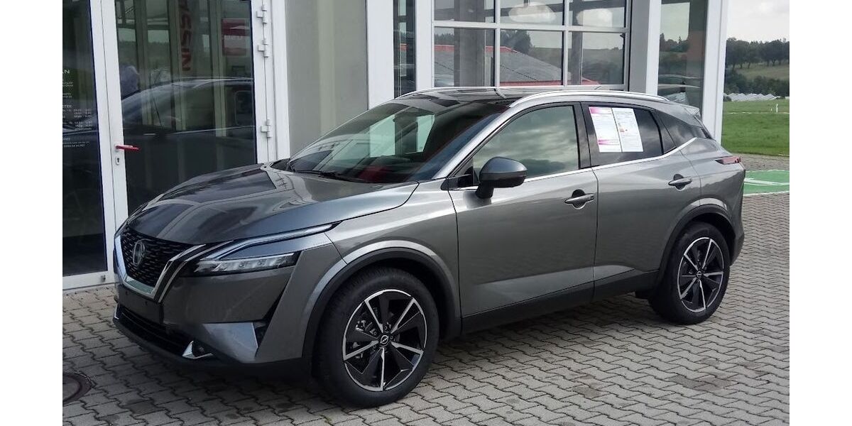 Nissan Qashqai 12.000 km 32.490 &euro; Waging 83329