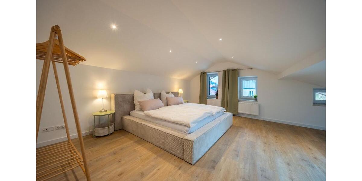 Etagenwohnung Traunstein - 3 Zimmer, 110 m&sup2;, 1.800&euro; | Angebot:27604740