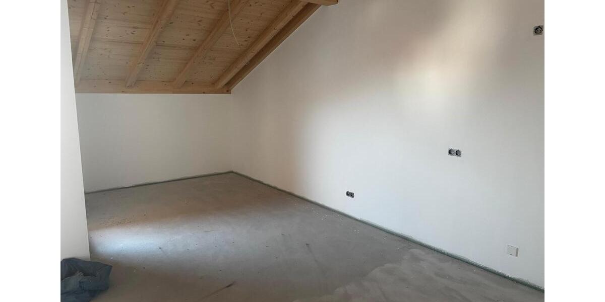 Dachgeschoßwohnung Feichten an der Alz - 2 Zimmer, 86 m&sup2;, 1.217&euro; | Angebot:26192986