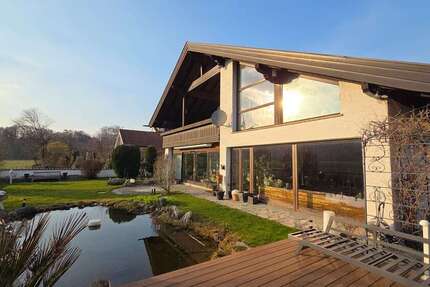 Haus Trostberg - 6 Zimmer, 350 m&sup2;, 1.090.000&euro; | Angebot:25899782