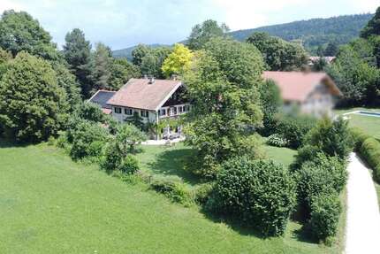 Haus Siegsdorf - 8 Zimmer, 314 m&sup2;, 1.880.000&euro; | Angebot:26059705