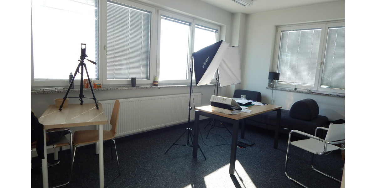 Ausstellungs- bzw. Lagerfläche im Erdgeschoss, mit Büroräumen im 1. OG - in 83395 Freilassing - Gewerbeobjekt Freilassing Freilassing | Angebot:20538048