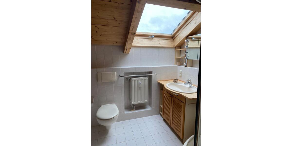 Dachgeschoßwohnung Chieming - 3 Zimmer, 95 m&sup2;, 720.000&euro; | Angebot:26766470