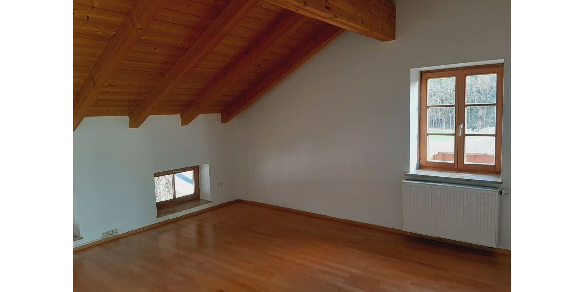 Idylle pur - Wohnung mit Balkon im Einödhof südost - Dachgeschoßwohnung Tittmoning Murschall | Angebot:26014234