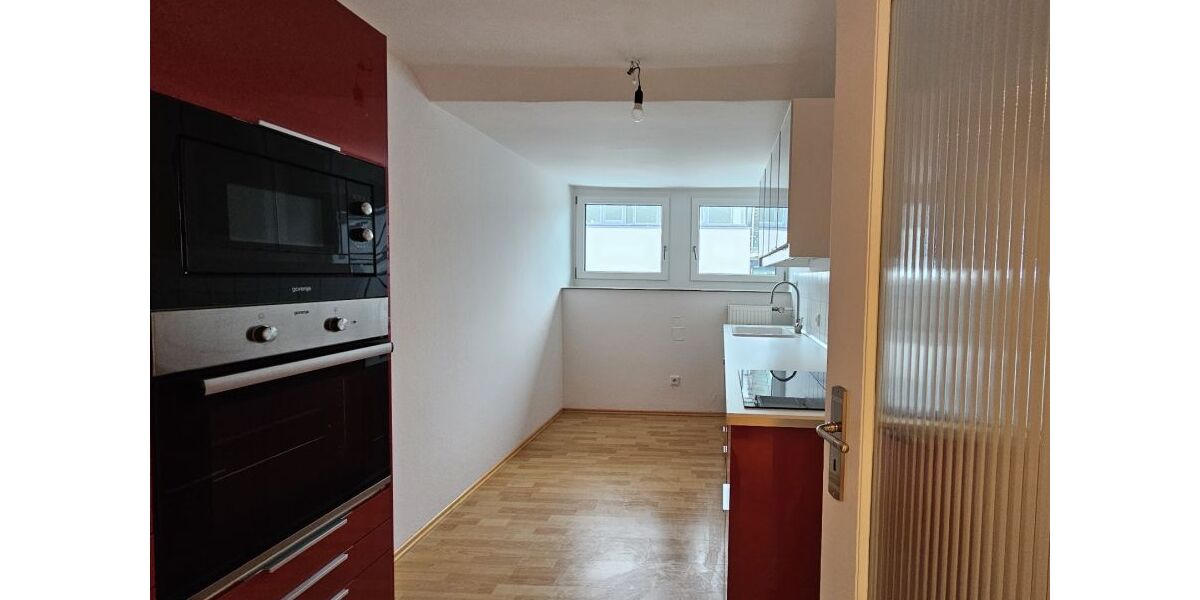 traumhafte Wohnung über den Dächern von Traunstein südwest - Dachgeschoßwohnung Traunstein Gemarkung Traunstein | Angebot:26014225