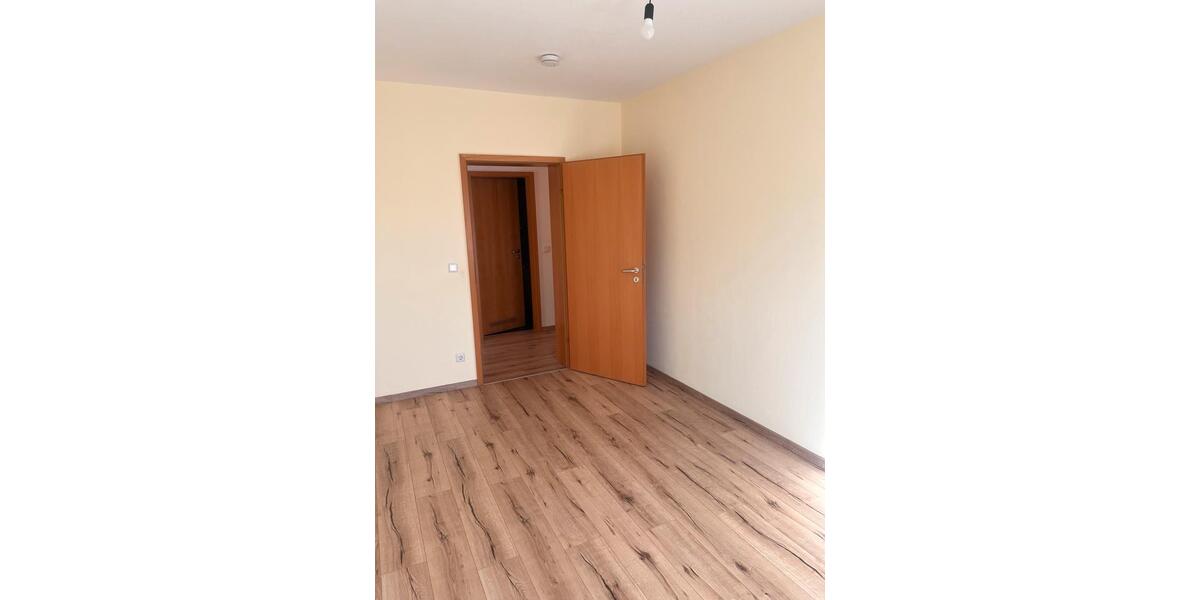 Etagenwohnung Freilassing - 3 Zimmer, 79 m&sup2;, 320.000&euro; | Angebot:25852426