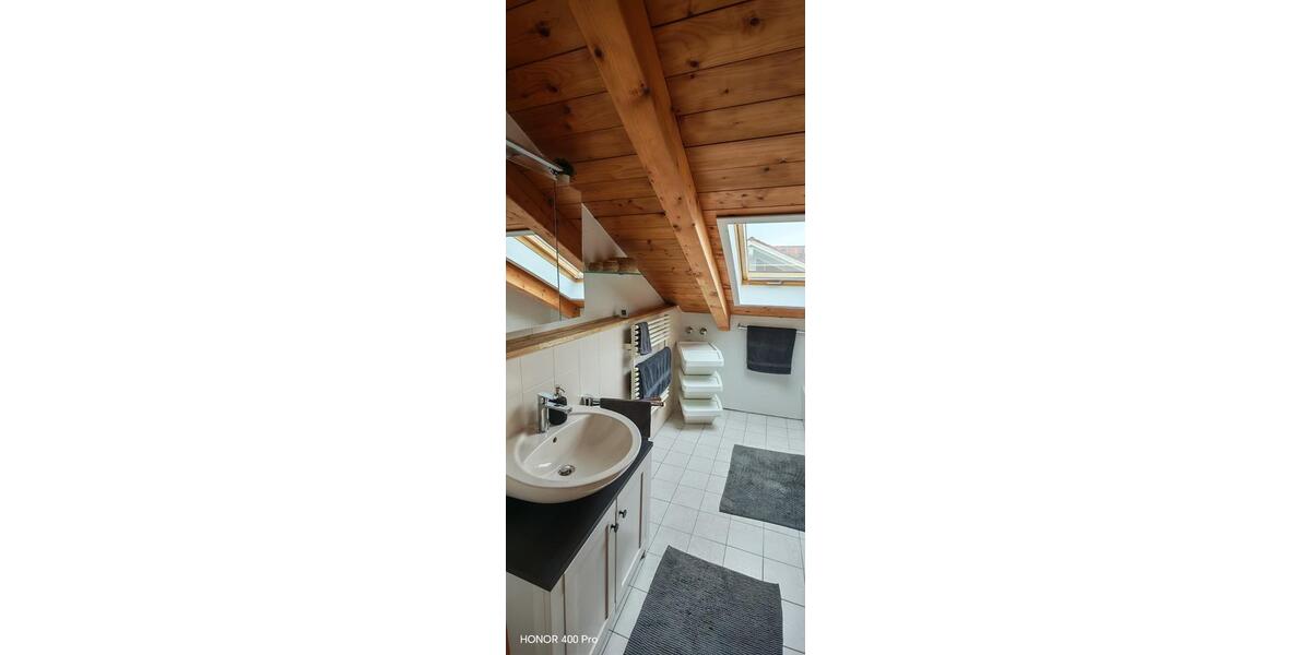 Dachgeschoßwohnung Piding - 2 Zimmer, 66 m&sup2;, 725&euro; | Angebot:27616417