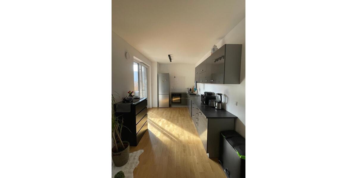 Etagenwohnung Freilassing - 3 Zimmer, 87 m&sup2;, 1.150&euro; | Angebot:25980136