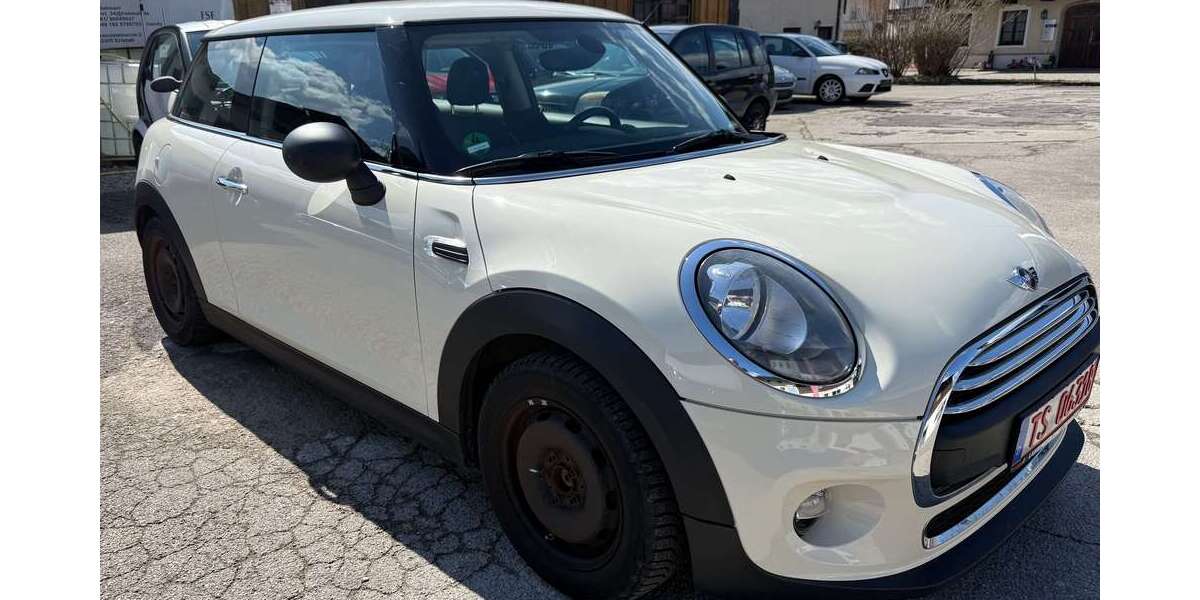 Mini One 166.510 km 5.698 &euro; Erlstaett 83355