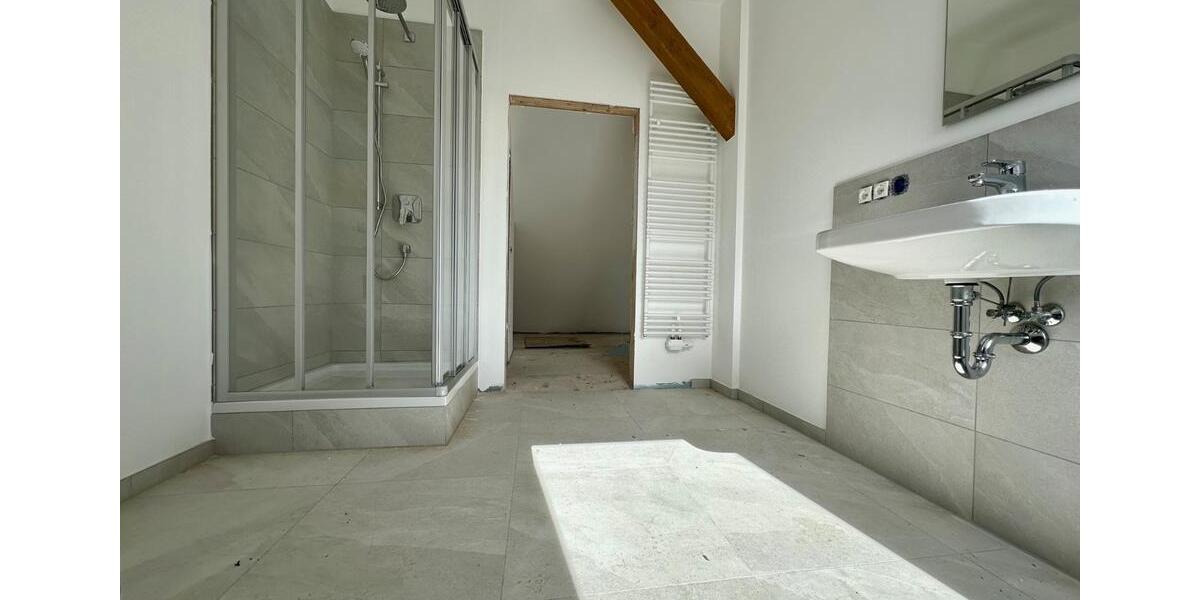 Dachgeschoßwohnung Traunstein - 2 Zimmer, 79 m&sup2;, 990&euro; | Angebot:25590800