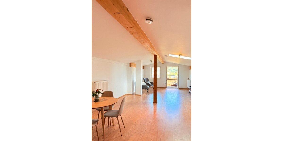 Dachgeschoßwohnung Trostberg - 2 Zimmer, 101 m&sup2;, 1.100&euro; | Angebot:27616673