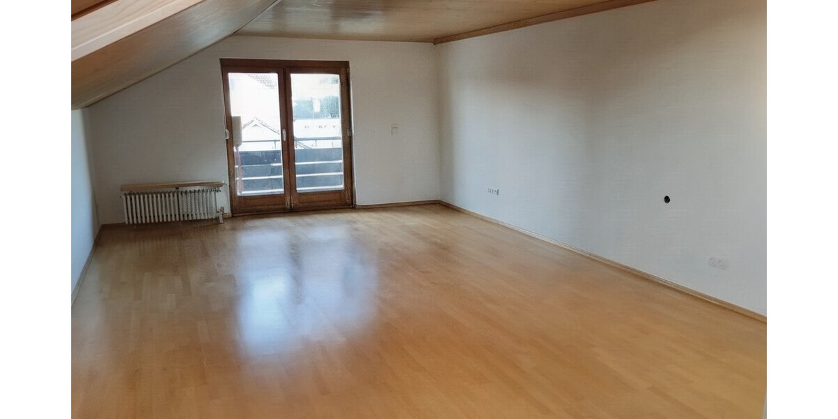 Große Dachstudio-Wohnung mit Blick in die Bergwelt! - Dachgeschoßwohnung Freilassing Salzburghofen | Angebot:27592437