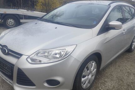 Ford Focus 235.000 km 2.450 &euro; Freilassing 83395