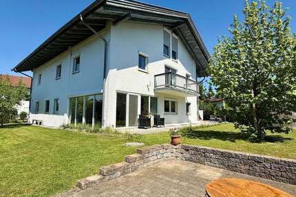 Haus Grabenstätt - 11 Zimmer, 300 m&sup2;, 1.250.000&euro; | Angebot:23416910