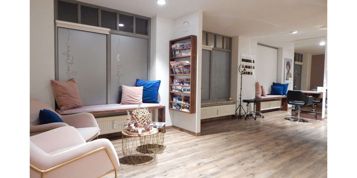 Ablösefreier, klimatisierter Friseursalon in 83395 Freilassing – voll ausgestattet, sofort bezugsfertig! - Gewerbeobjekt Freilassing Freilassing | Angebot:23021567