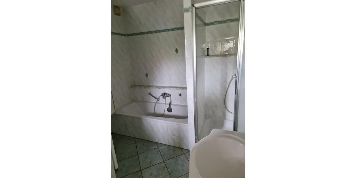 Etagenwohnung Trostberg - 3 Zimmer, 106 m&sup2;, 870&euro; | Angebot:26630182