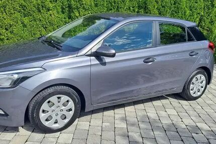 Hyundai i20 96.900 km 9.000 &euro; Saaldorf-Surheim 83416