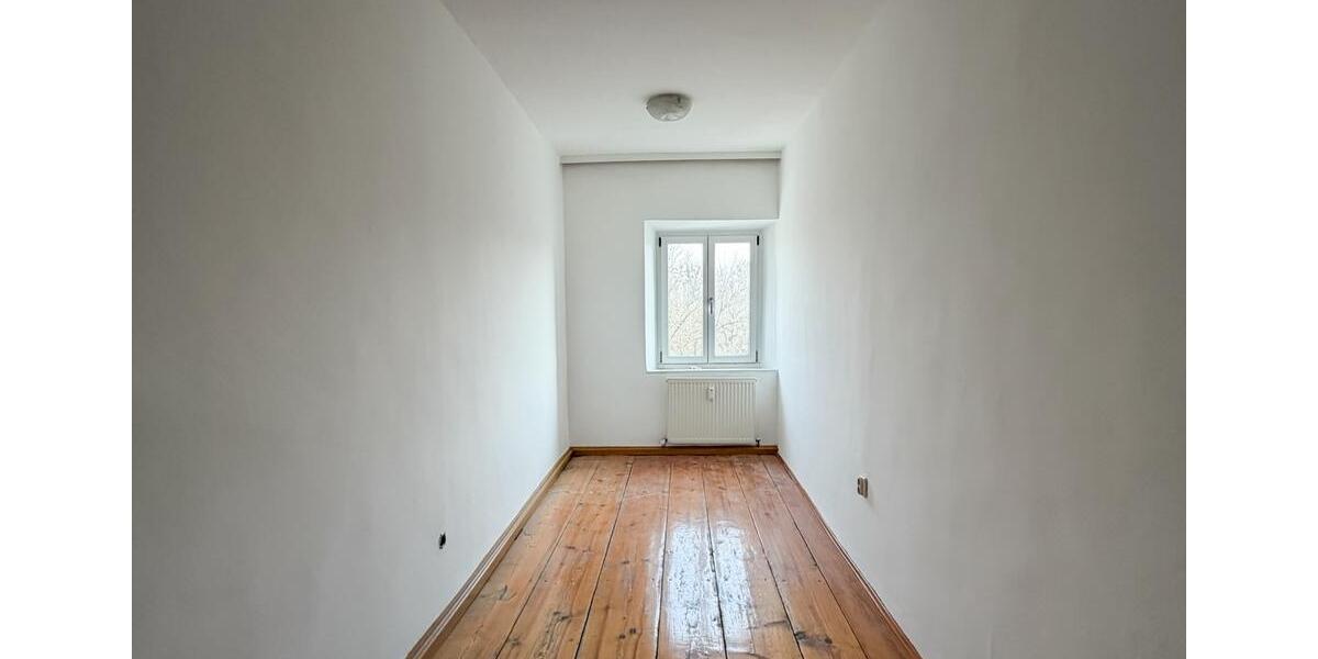Maisonettenwohnung Tittmoning - 9 Zimmer, 300 m&sup2;, 1.900&euro; | Angebot:25851402