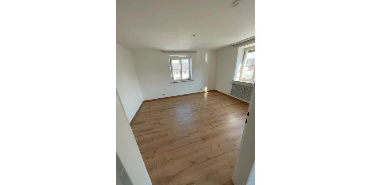 Etagenwohnung Freilassing - 2.5 Zimmer, 63 m&sup2;, 580&euro; | Angebot:27609522