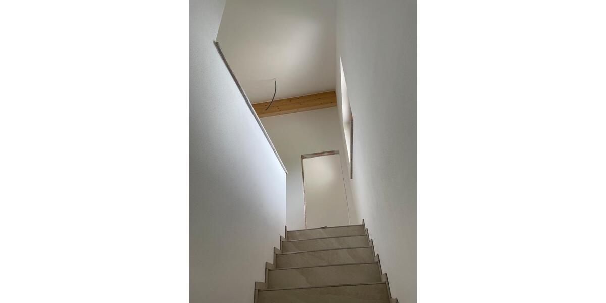 Dachgeschoßwohnung Waging am See Fisching - 4 Zimmer, 119 m&sup2;, 1.610&euro; | Angebot:27550255