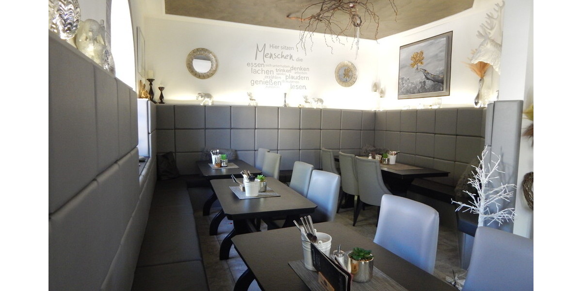 Moderne Gastronomiefläche in Toplage – Voll ausgestattet mit großzügigem Gastgarten und Außenbar - Gewerbeobjekt Freilassing Freilassing | Angebot:21360065