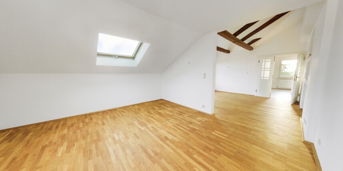 Altbaucharme & Bergblick – 2-Zimmer-Dachgeschoss mit Potenzial für 3 Zimmer in Freilassing - Dachgeschoßwohnung Freilassing Freilassing | Angebot:27620477
