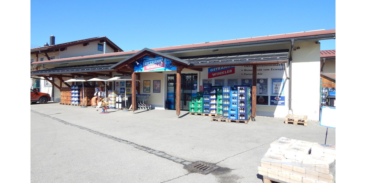 Attraktive Gewerbehalle mit Parkplätzen in Waging am See – vielseitig nutzbar – frei ab 01.06.2027 - Gewerbeobjekt Waging am See Waging a.See | Angebot:27463141