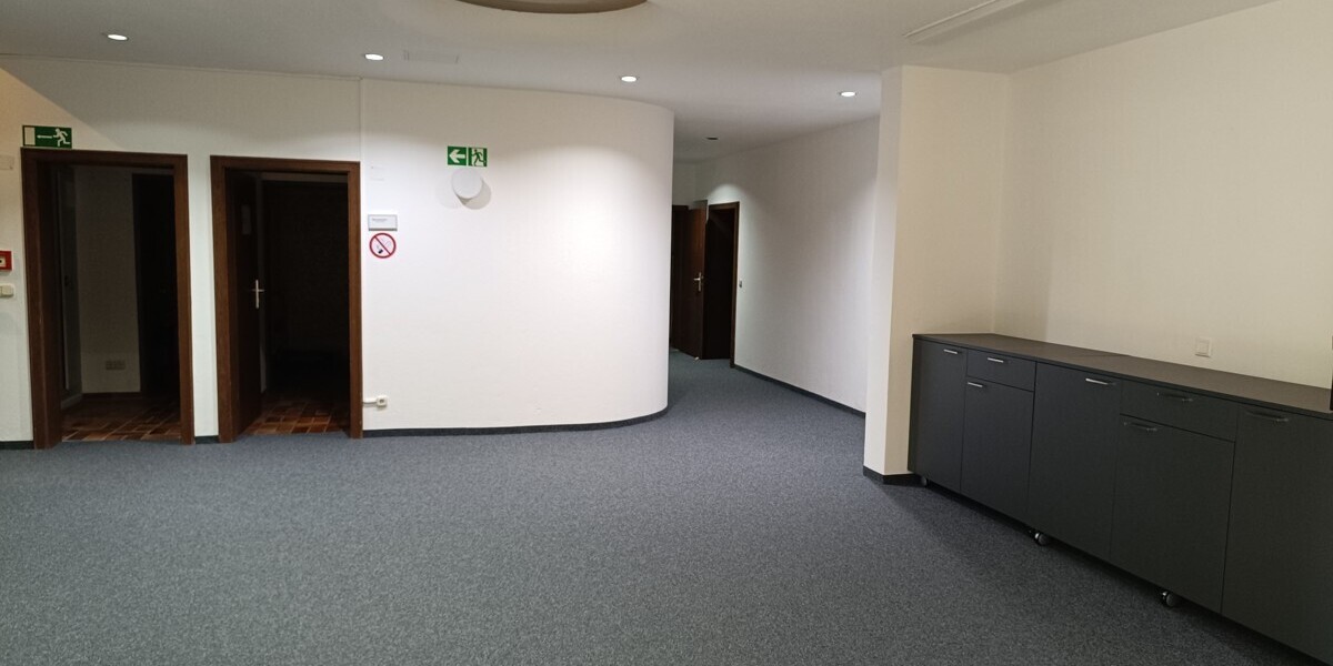 Vielseitig nutzbare Gewerbefläche in Ainring - frei ab sofort - Parkplätze vorhanden - Gewerbeobjekt Ainring Ainring | Angebot:18590026